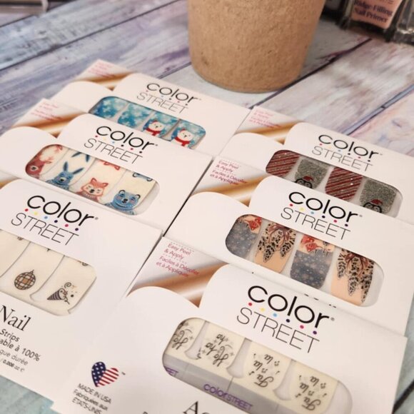 Color Street- Holiday accents - Picture 2 of 6